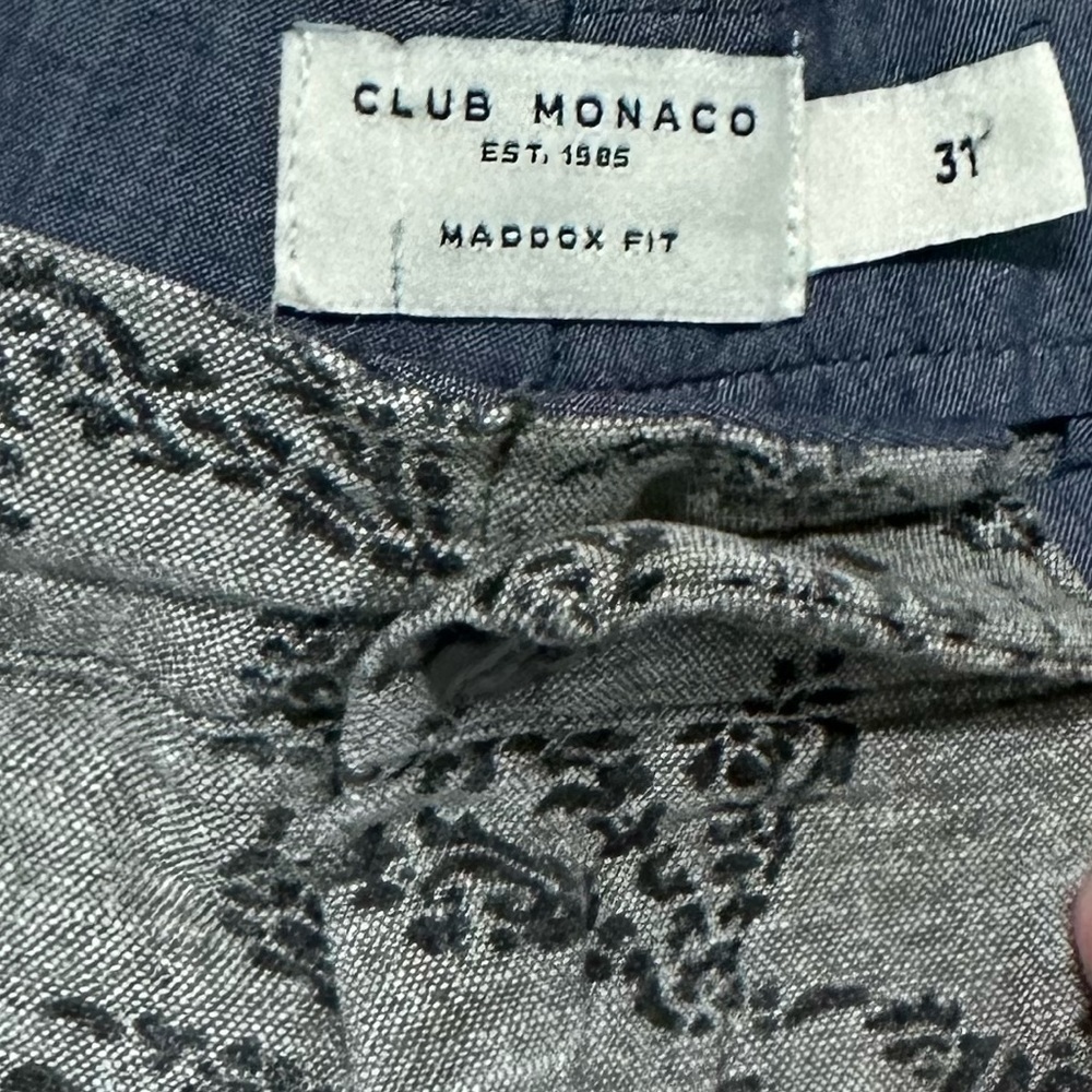 Club Monaco Maddox fit leaf print shorts 31 - Picture 9 of 9